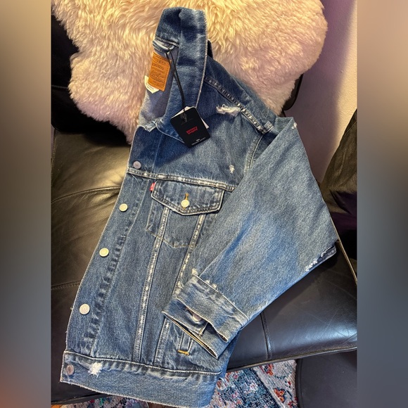 NWT Women’s Levi’s 90s Trucker Jean Denim Jacket Size Large SOLD OUT - Picture 4 of 9